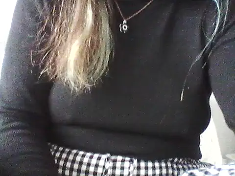 Rajl69x online show from October 2025 10:32:02 AM