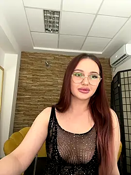 Snapshot of Lunna_Squirt chatting on October 2025 07:53:02 PM Lunna Squirt online show from October 2025 07:53:02 PM