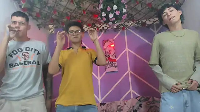 Snapshot of nexusboyhot chatting on September 2025 07:40:02 PM nexusboyhot online show from September 2025 07:40:02 PM