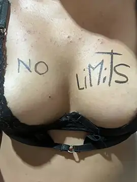 Valentinahot7 online show from March 2026 03:47:01 PM