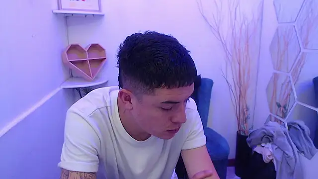 Adam Blaze online show from October 2025 06:04:01 PM