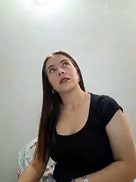 EmmaValencia  online show from October 2025 03:01:01 PM