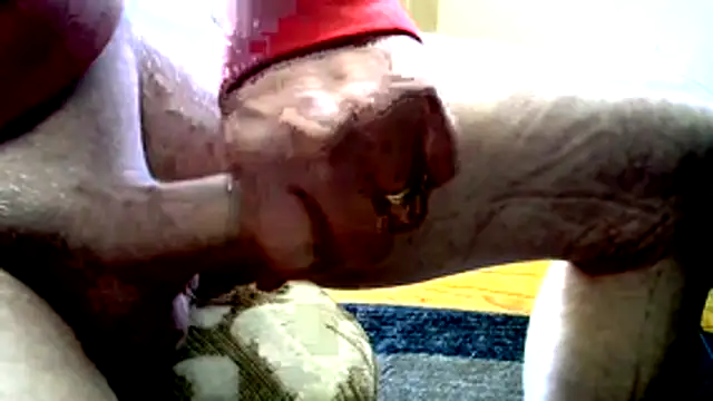 Snapshot of Farmall400 chatting on February 2026 06:17:02 PM Farmall400 online show from February 2026 06:17:02 PM