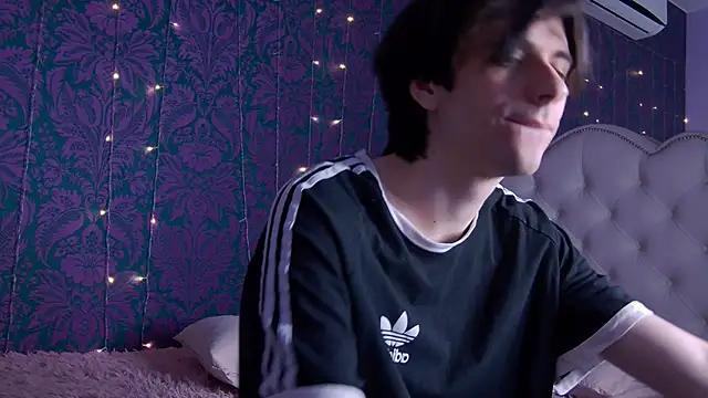 Ellis Rin online show from October 2025 09:04:02 PM