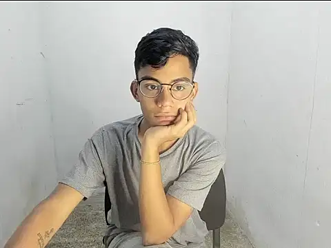 Deivi colins 23 online show from October 2025 09:26:02 PM