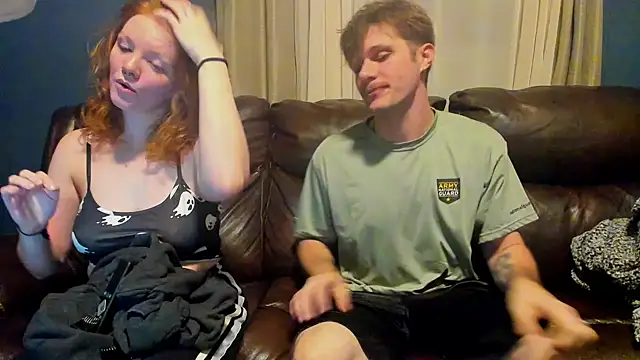 Snapshot of LoversUnleashedXO chatting on October 2025 04:15:01 AM LoversUnleashedXO online show from October 2025 04:15:01 AM