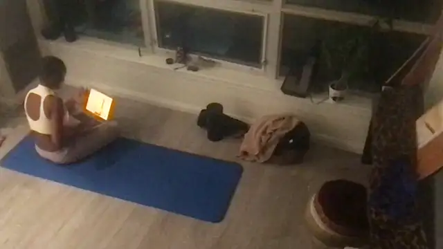 tia   fox online show from October 2025 04:15:02 AM