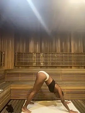 tia   fox online show from November 2025 06:30:02 PM