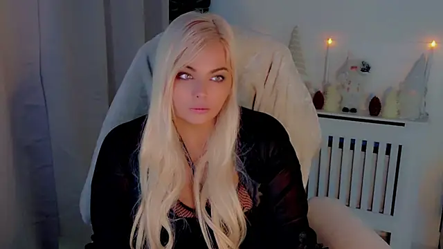 Snapshot of Siren-xiv chatting on December 2025 08:45:01 AM Siren-xiv online show from December 2025 08:45:01 AM