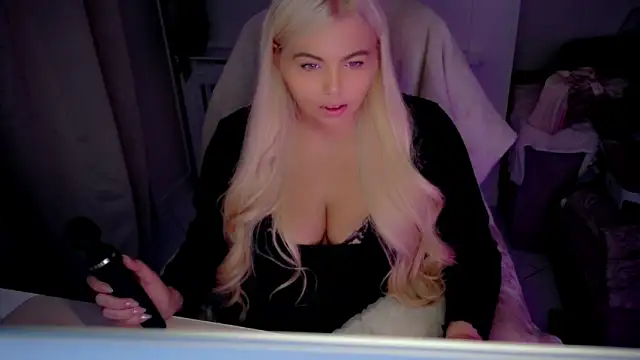 Snapshot of Siren-xiv chatting on April 2026 10:04:01 PM Siren-xiv online show from April 2026 10:04:01 PM