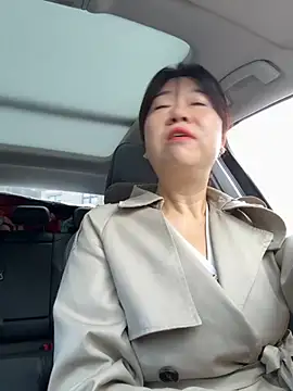 Snapshot of siru-love chatting on October 2025 03:49:02 AM siru-love online show from October 2025 03:49:02 AM