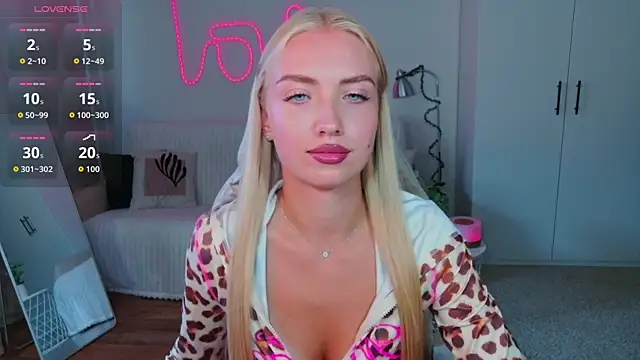 TessaGrays online show from July 2026 02:27:01 PM