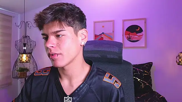 kevienmiet online show from September 2025 02:00:01 PM