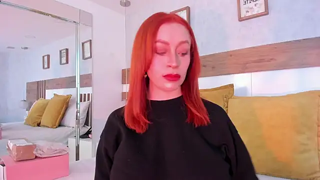 Snapshot of LucianaWainN chatting on November 2025 02:21:01 PM LucianaWainN online show from November 2025 02:21:01 PM