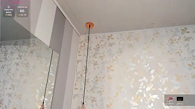 Luciaoregon online show from November 2025 01:11:02 PM