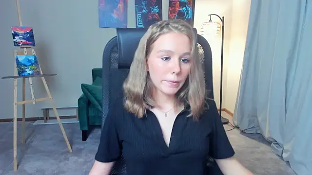 TienKnous online show from October 2025 02:57:01 PM