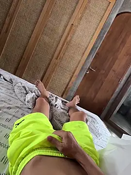 HenryLee1983-cums online show from October 2025 02:10:01 AM