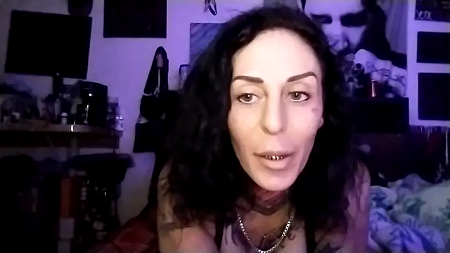 inkdhollow1 online show from October 2025 03:04:02 AM