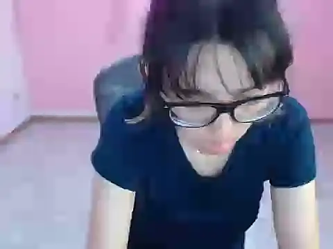 Snapshot of cristal_hills_19 chatting on November 2025 01:44:01 PM cristal hills 19 online show from November 2025 01:44:01 PM