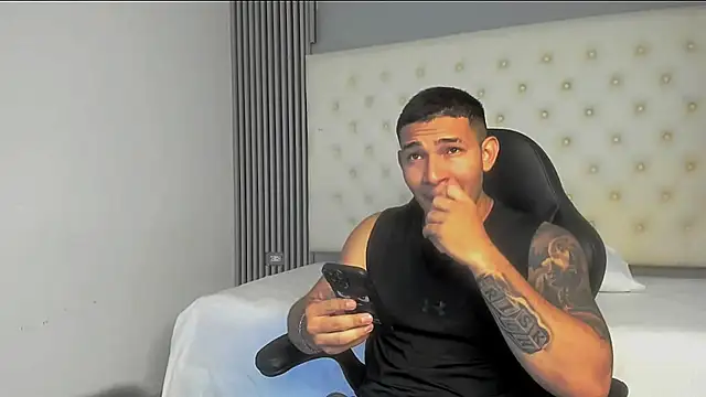 venedic bull online show from November 2025 04:34:02 AM