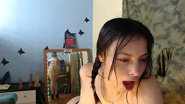 Snapshot of lizethavila chatting on April 2026 11:15:02 AM lizethavila online show from April 2026 11:15:02 AM