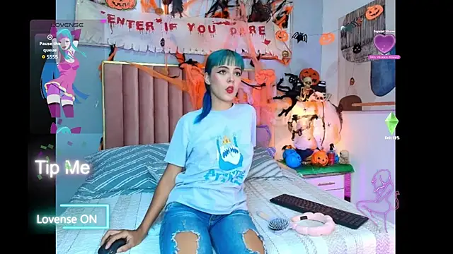 ElektraBlue online show from November 2025 07:57:02 PM