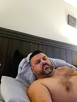 Snapshot of Roddog18 chatting on November 2025 06:15:01 PM Roddog18 online show from November 2025 06:15:01 PM