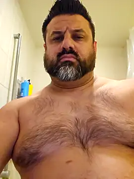 Snapshot of Roddog18 chatting on December 2025 05:57:01 AM Roddog18 online show from December 2025 05:57:01 AM