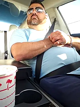 Snapshot of Roddog18 chatting on December 2025 10:49:02 PM Roddog18 online show from December 2025 10:49:02 PM