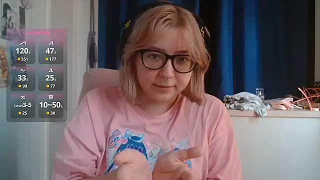 LolaWEI online show from October 2025 07:32:01 AM