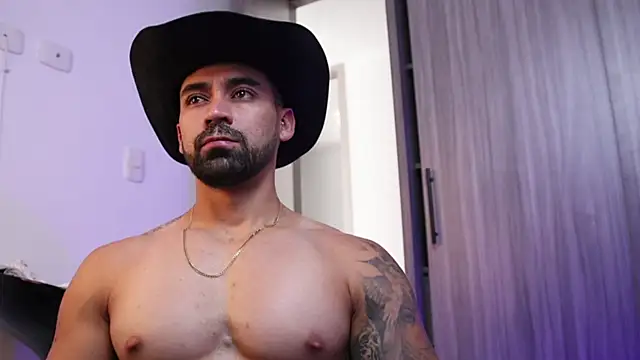 SOY MIKE online show from December 2025 01:49:02 PM