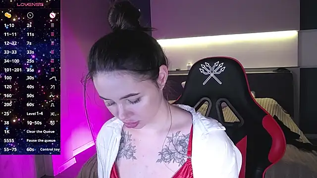 AlmaryKim online show from December 2024 06:53:02 PM