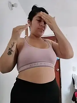 alejitasweet online show from November 2025 04:53:02 PM