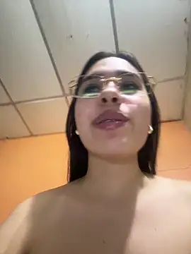 Snapshot of Brianna_bunny05 chatting on June 2026 09:17:02 PM Brianna bunny05 online show from June 2026 09:17:02 PM