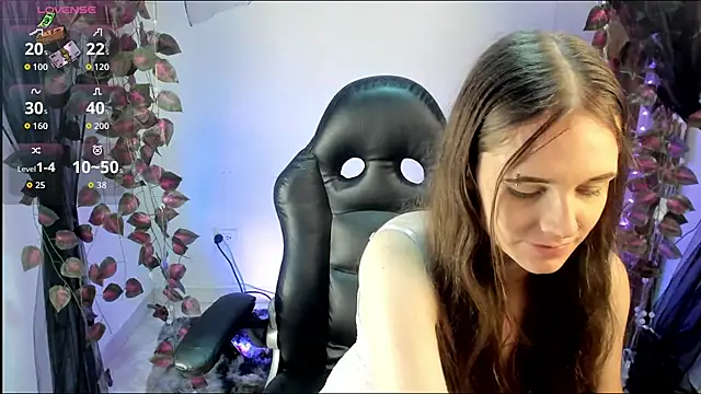 Shinny Crystal online show from October 2025 01:31:02 PM