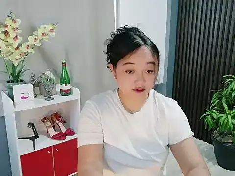 Snapshot of UrFavouriteCravings chatting on January 2026 02:13:01 AM UrFavouriteCravings online show from January 2026 02:13:01 AM