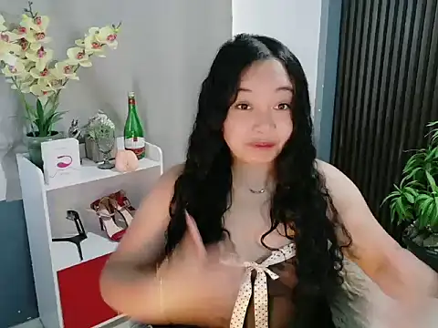 Snapshot of UrFavouriteCravings chatting on January 2026 01:33:02 AM UrFavouriteCravings online show from January 2026 01:33:02 AM