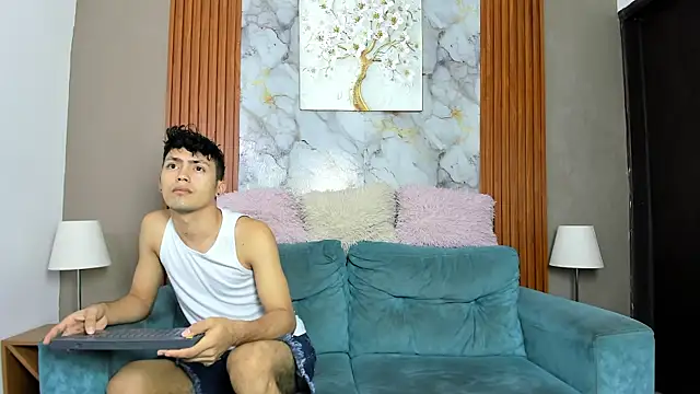 VERY HOT GUYS online show from May 2026 07:14:02 AM