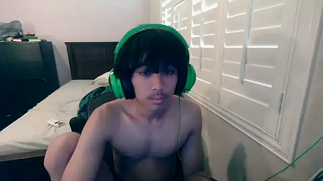 Snapshot of youngasianboy2007 chatting on October 2025 12:21:02 AM youngasianboy2007 online show from October 2025 12:21:02 AM