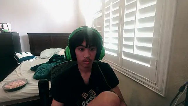 Snapshot of youngasianboy2007 chatting on November 2025 08:44:01 PM youngasianboy2007 online show from November 2025 08:44:01 PM