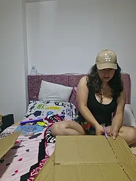 annyaparis online show from January 2026 12:48:01 AM