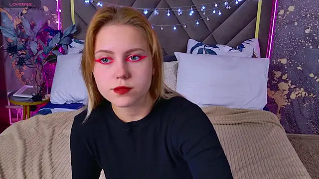 Snapshot of Stellahaart chatting on September 2025 12:32:01 PM Stellahaart online show from September 2025 12:32:01 PM