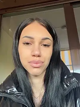 Snapshot of ilariea_girl chatting on October 2025 06:34:02 AM ilariea girl online show from October 2025 06:34:02 AM