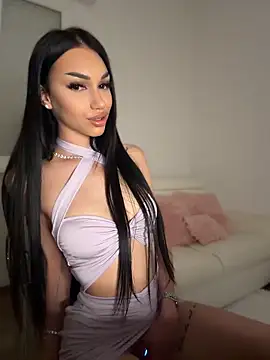 Snapshot of ilariea_girl chatting on May 2026 09:00:01 PM ilariea girl online show from May 2026 09:00:01 PM