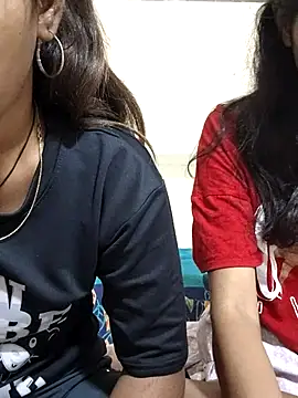 Snapshot of Unique_girls90 chatting on October 2025 01:34:01 PM Unique girls90 online show from October 2025 01:34:01 PM