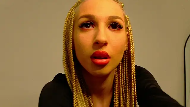 Snapshot of Sia_a chatting on December 2025 12:43:01 PM Sia a online show from December 2025 12:43:01 PM