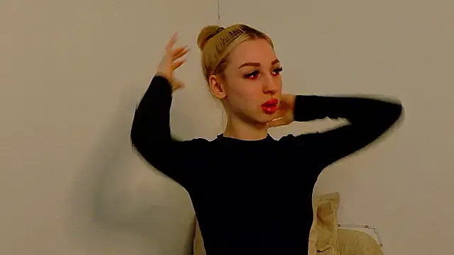 Snapshot of Sia_a chatting on January 2026 05:45:01 AM Sia a online show from January 2026 05:45:01 AM