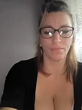 Fifi83Bell online show from February 2026 02:13:02 PM