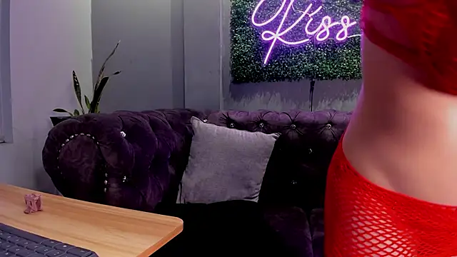 scarlettvelvet  online show from November 2025 06:19:02 PM