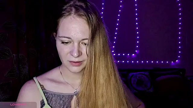 Snapshot of Marry_Wild chatting on November 2025 08:59:01 AM Marry Wild online show from November 2025 08:59:01 AM